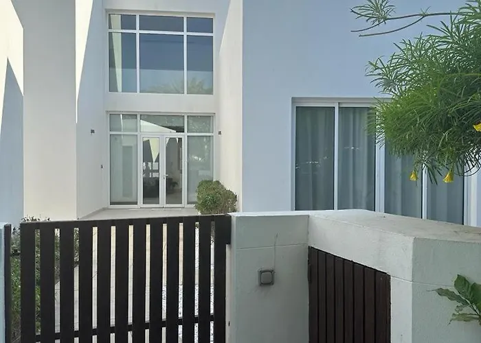 Luxury 4 Bedroom Private Pool Villa At The Wave